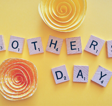 Quiz Time: What Kind of Jewelry Should I Buy for Mother's Day?