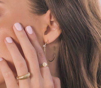 dainty solid gold bracelet