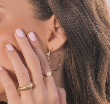 dainty solid gold bracelet