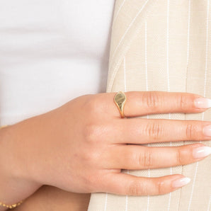 gold signet ring