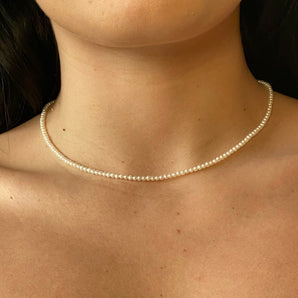 dainty pearl neckalce